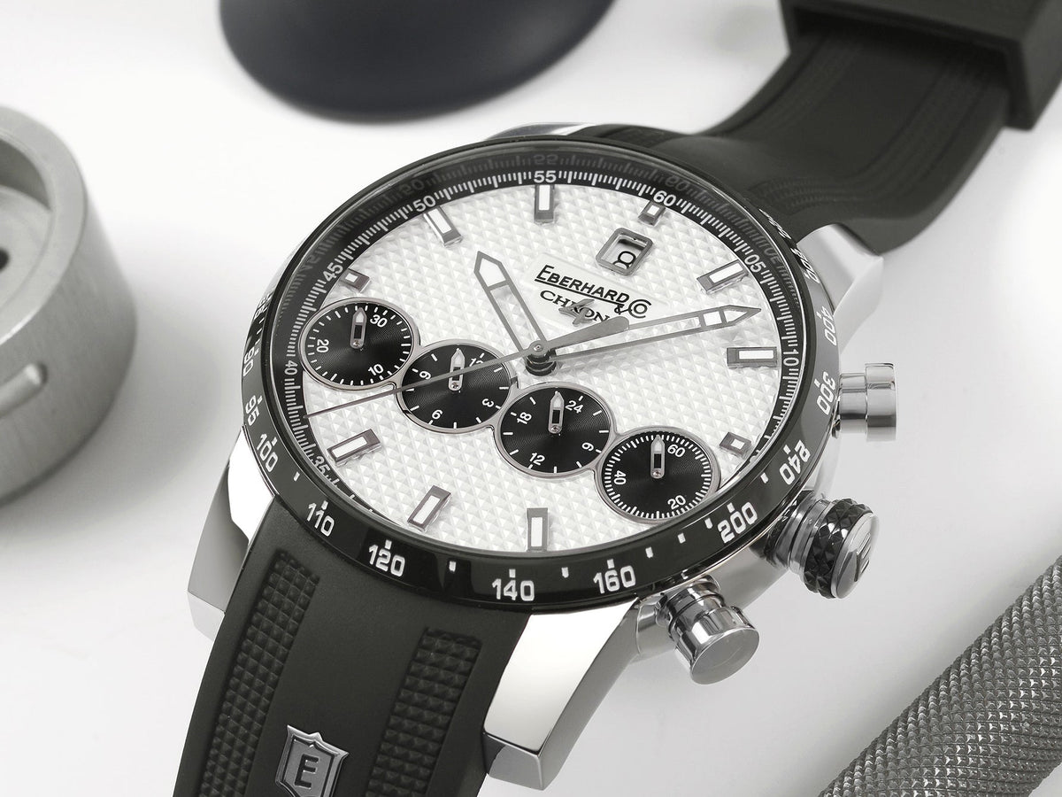 Eberhard Chrono 4: 20 Anni di Innovazione e Stile nel Cronografo Iconico