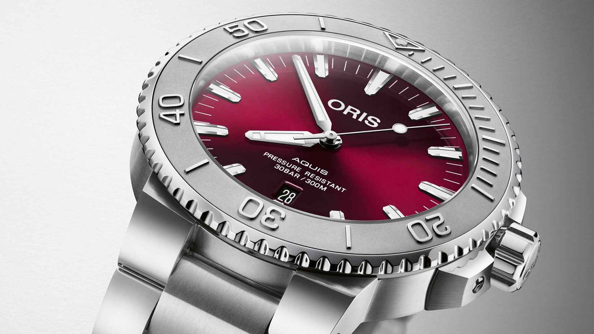 Oris Aquis Date Relief Cherry 43.50mm 01 733 7730 4158-07 8 24 05PEB