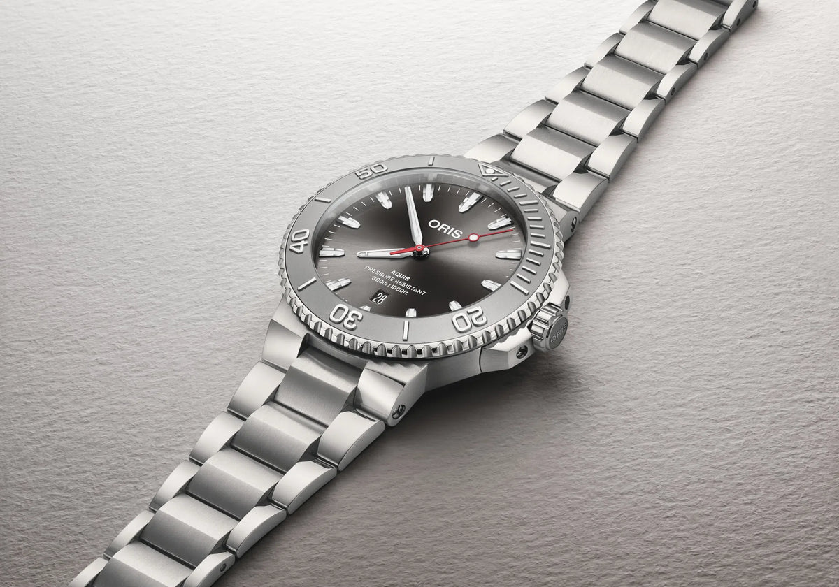 Oris Aquis Date Relief 43.50mm 01 733 7789 4153-07 8 23 04PEB 