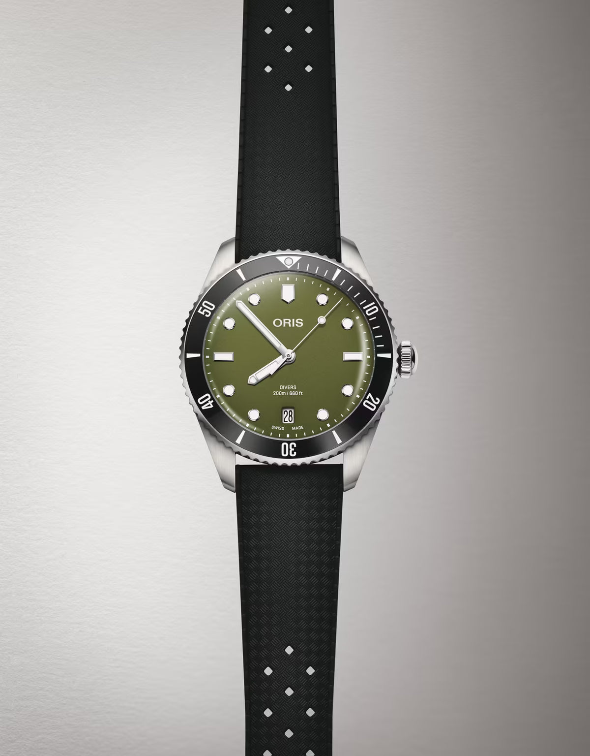 Oris Divers Date 39mm Olive Green 01 733 7795 4057-Set