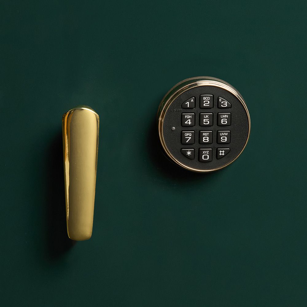 Wolf 1834 Atlas 4-Bay Safe 490441