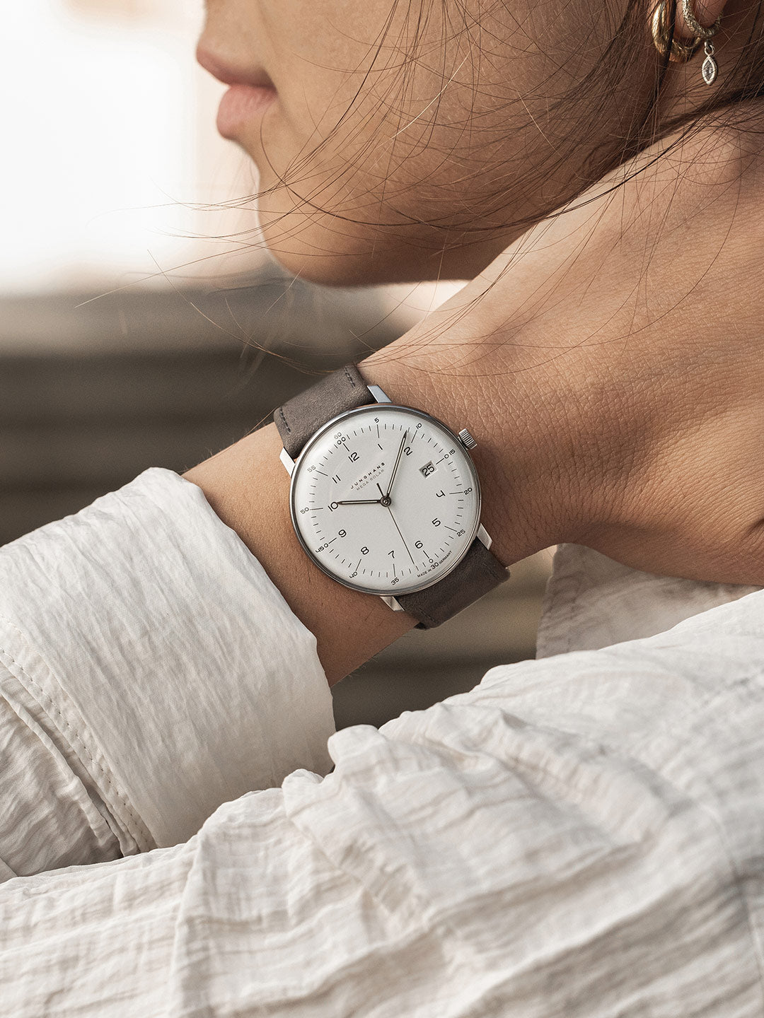 Junghans Max Bill Mega Solar 59/2021.02