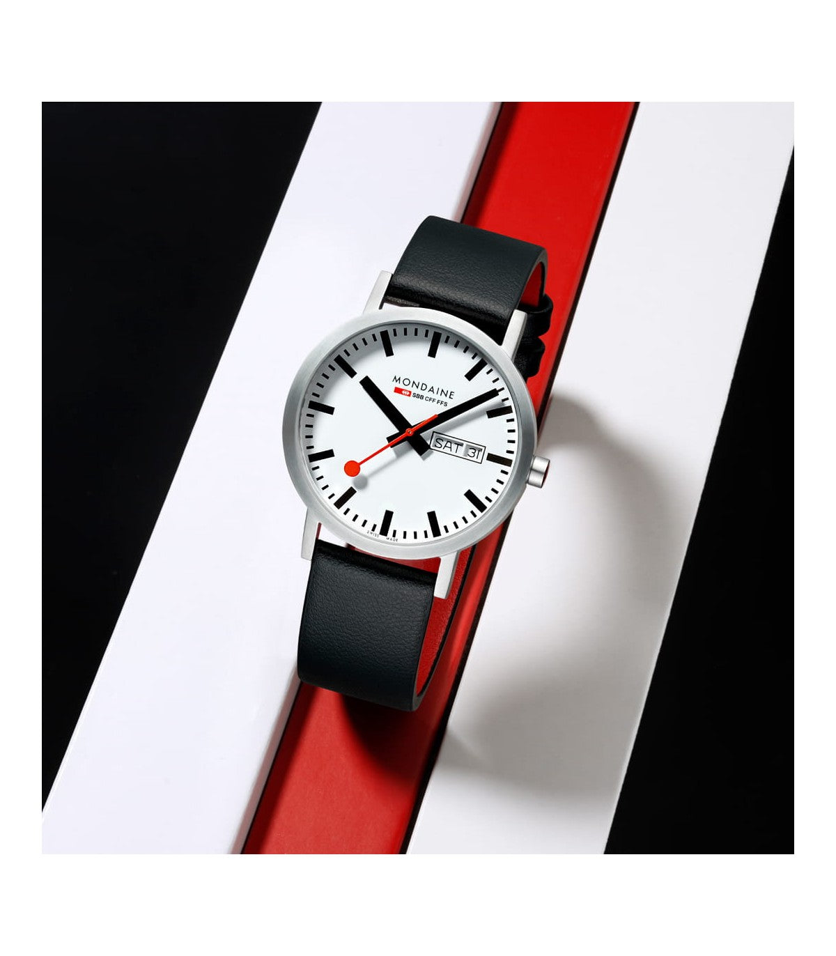 Mondaine Classic Jour-Date 40mm 667.30360.11SBBV