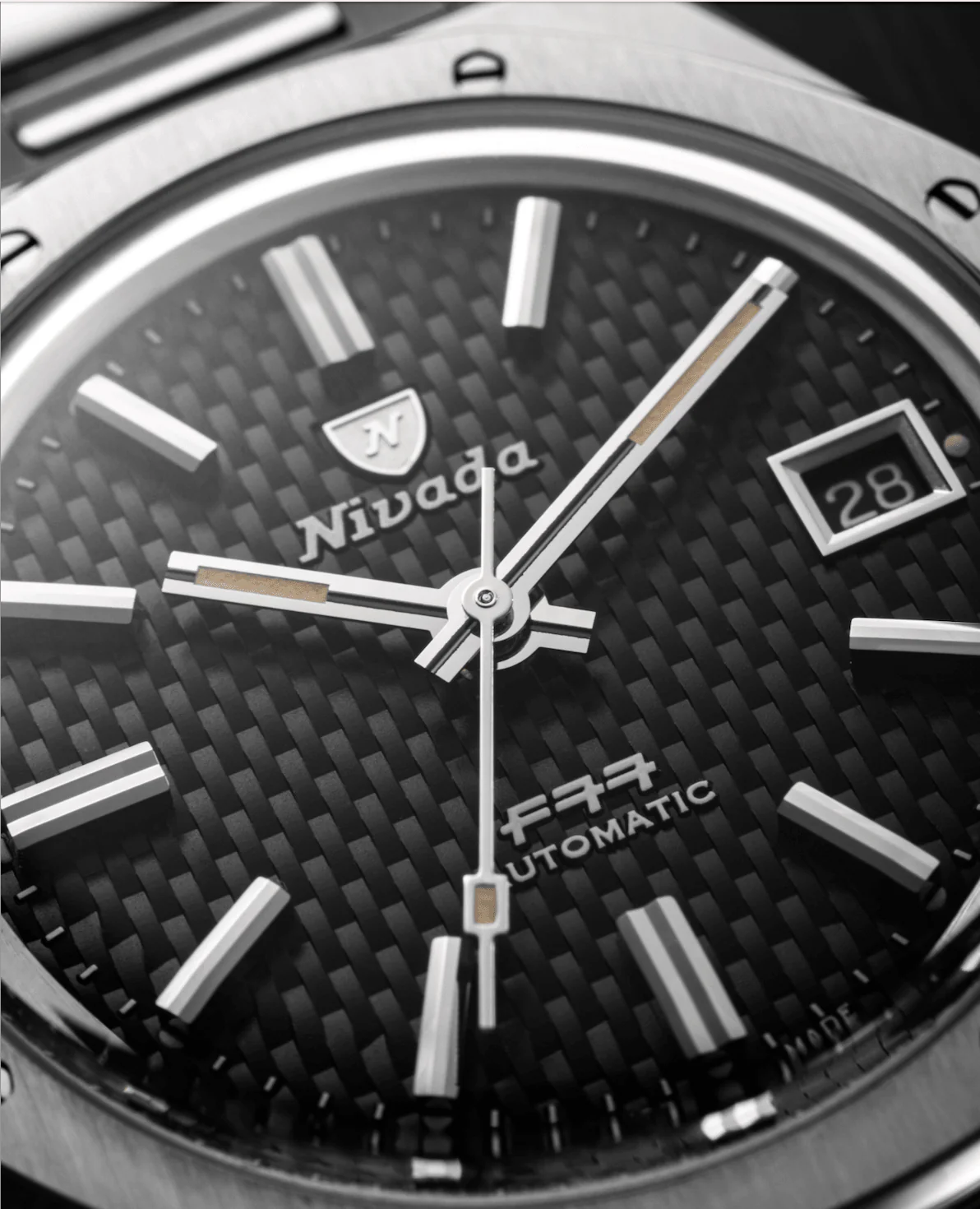 Nivada Grenchen F77 Noir Date 69000A77