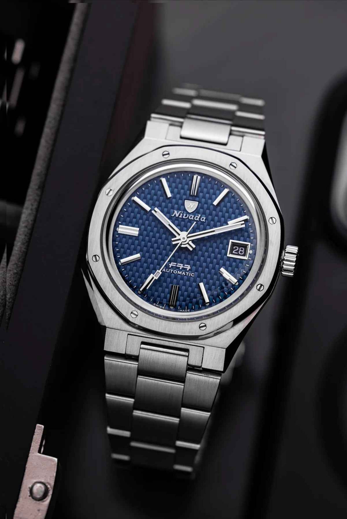 Nivada Grenchen F77 Blue Date 69001A77