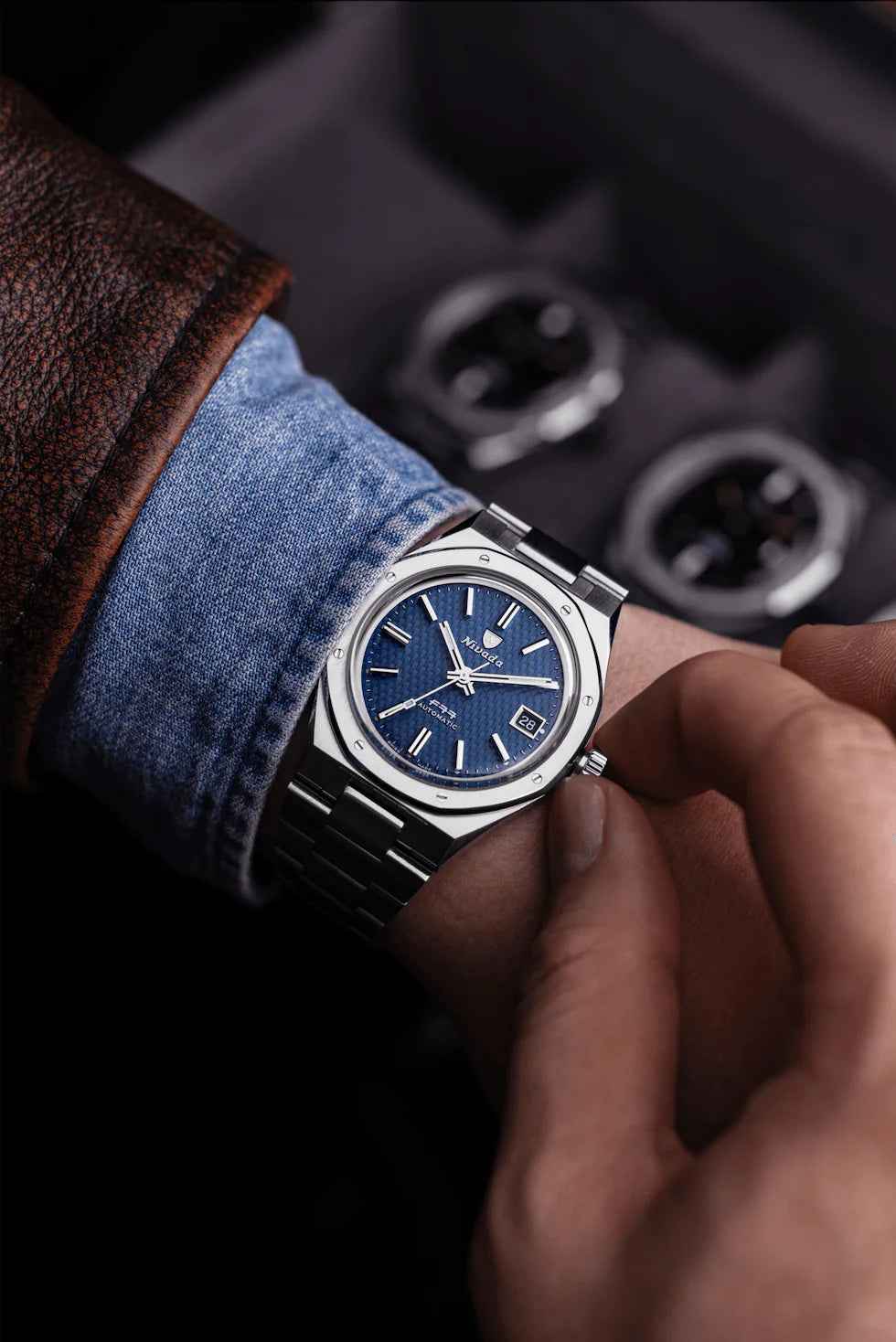 Nivada Grenchen F77 Blue Date 69001A77