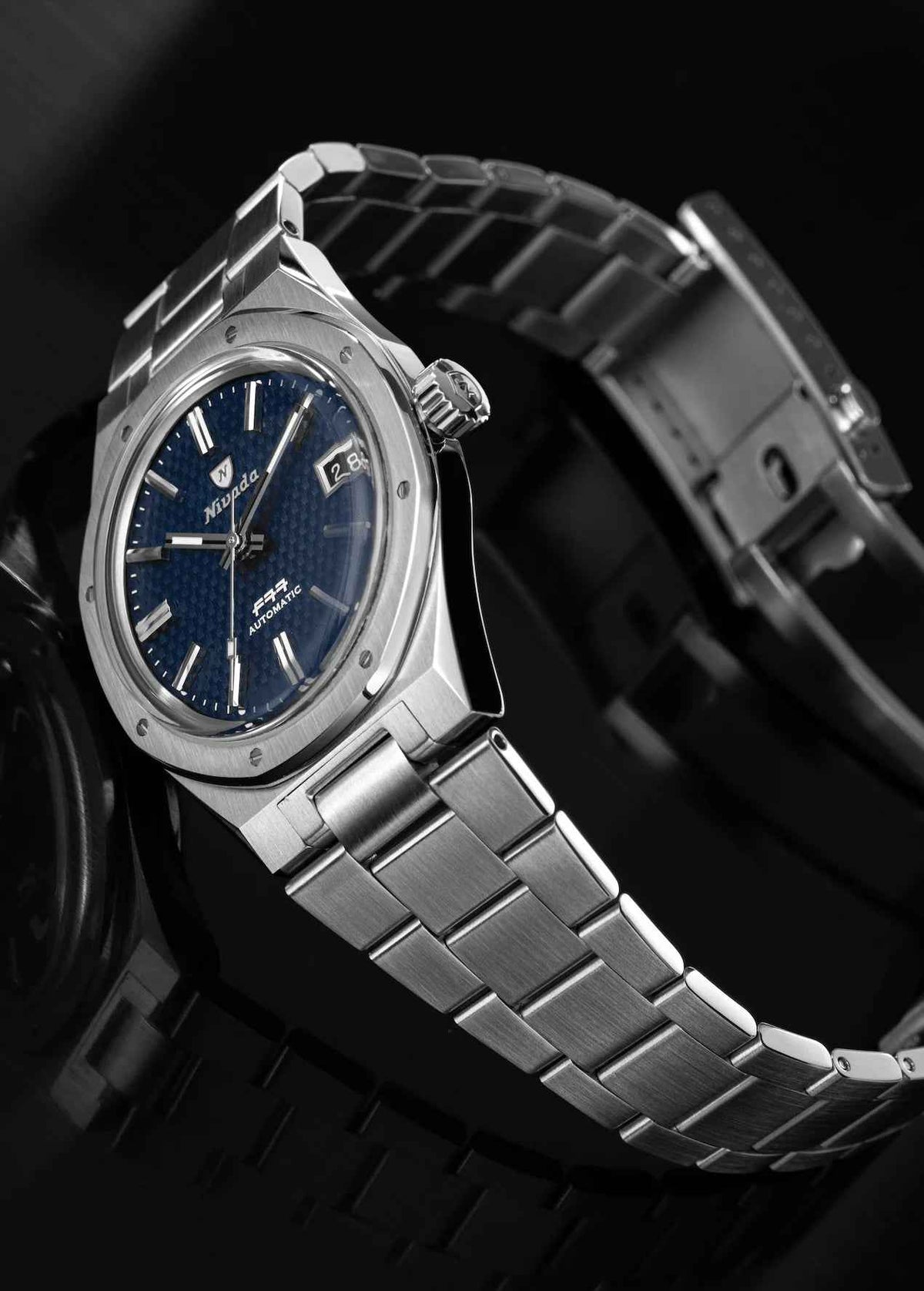 Nivada Grenchen F77 Blue Date 69001A77