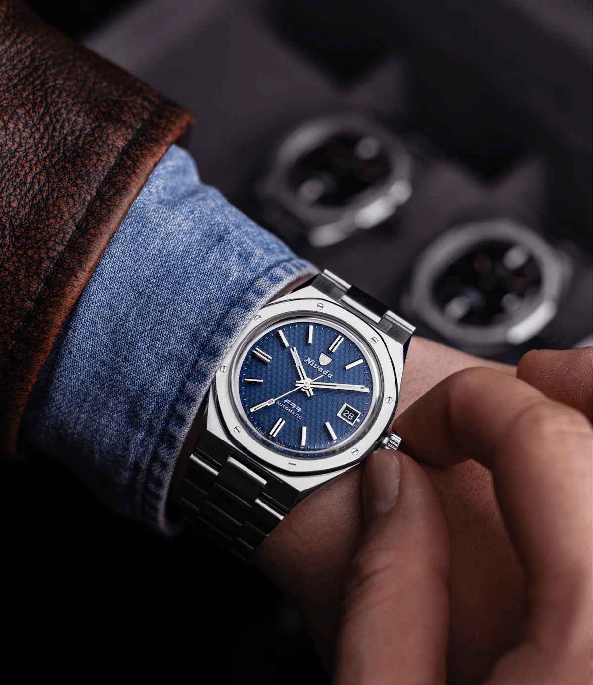 Nivada Grenchen F77 Blue Date 69001A77