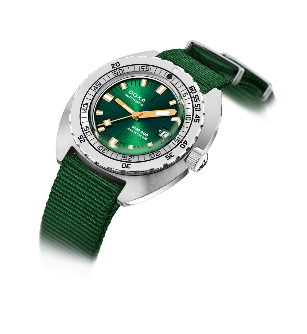 Doxa Sub 300 Seaemerald 821.10.131.26-N