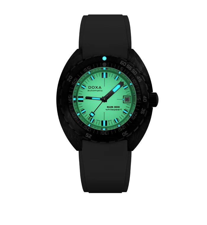 Doxa Sub 300 Carbon Whitepearl 822.70.011.20