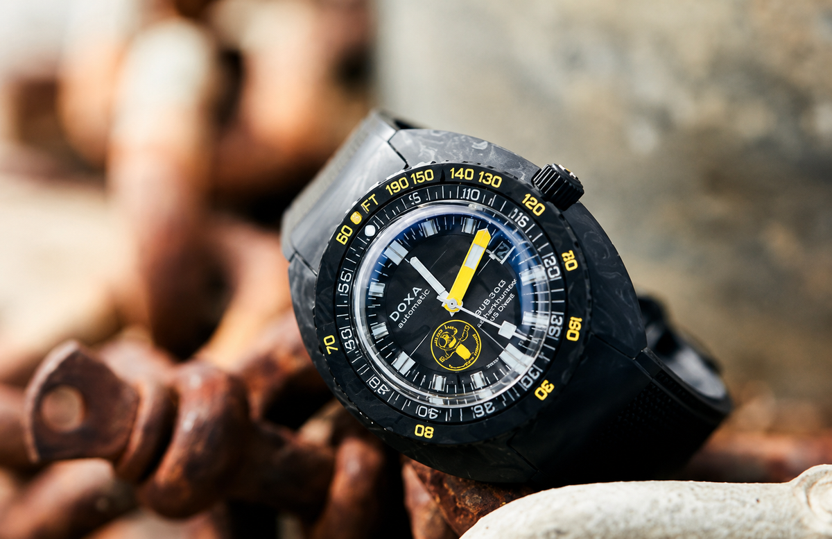 Doxa Sub 300 Carbon Aqua Lung US Dvers 822.70.101AQL.20