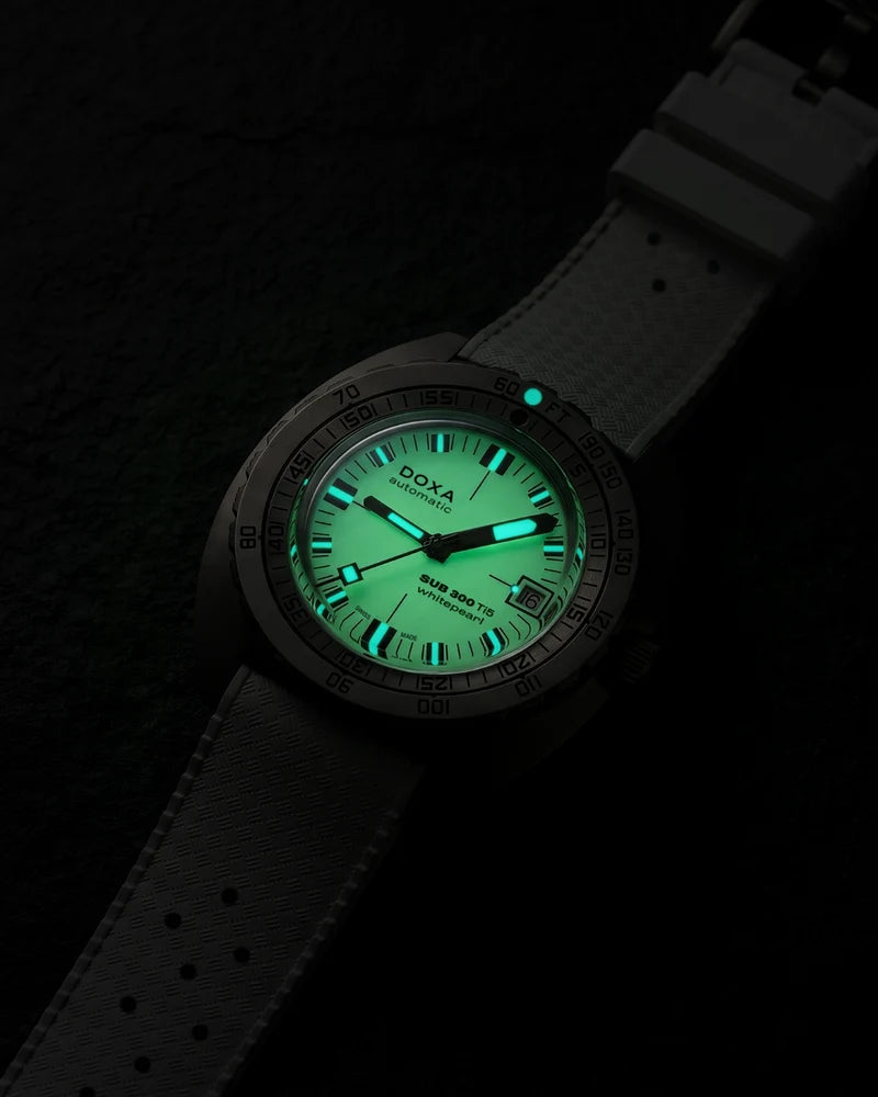 Doxa Sub 300 Ti5 Whitepearl 823.50.011.23