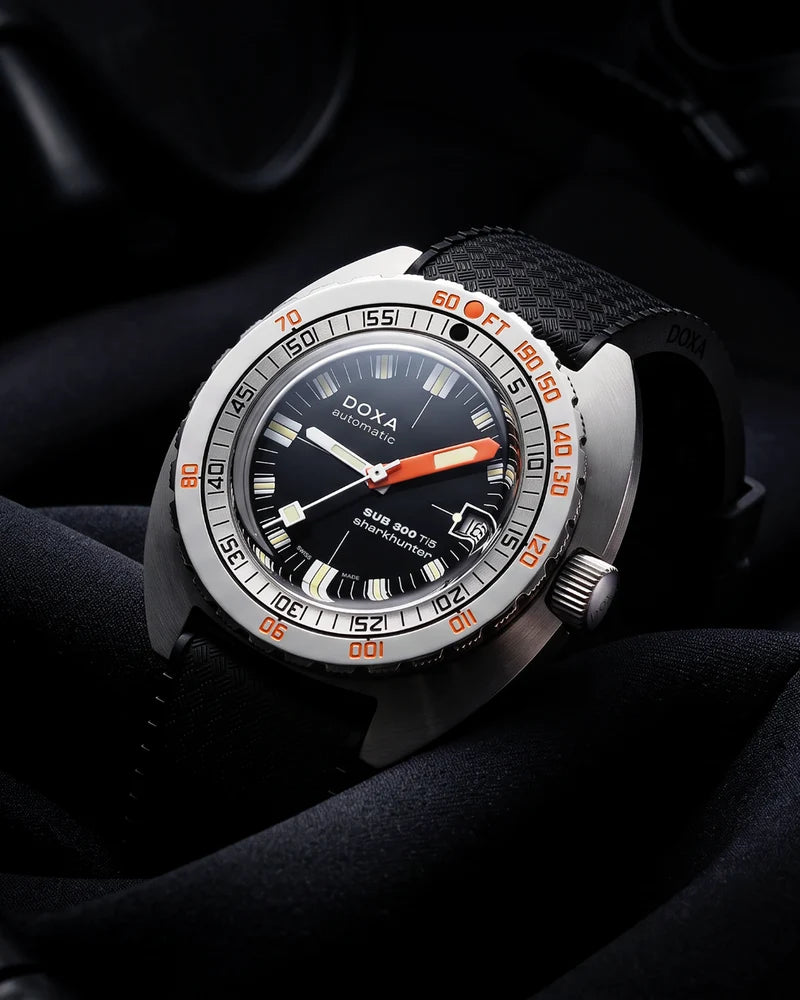 Doxa Sub 300 Ti5 Sharkhunter 823.50.101.20