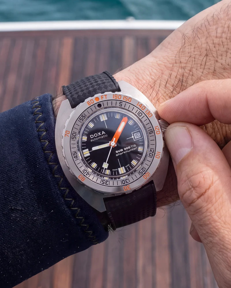 Doxa Sub 300 Ti5 Sharkhunter 823.50.101.20
