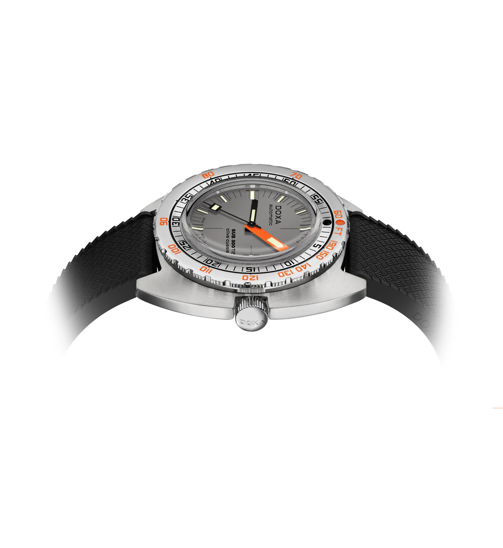 Doxa SUB 300 Ti5 Clive Cussler Limited Edition 823.50.121.20-SE14