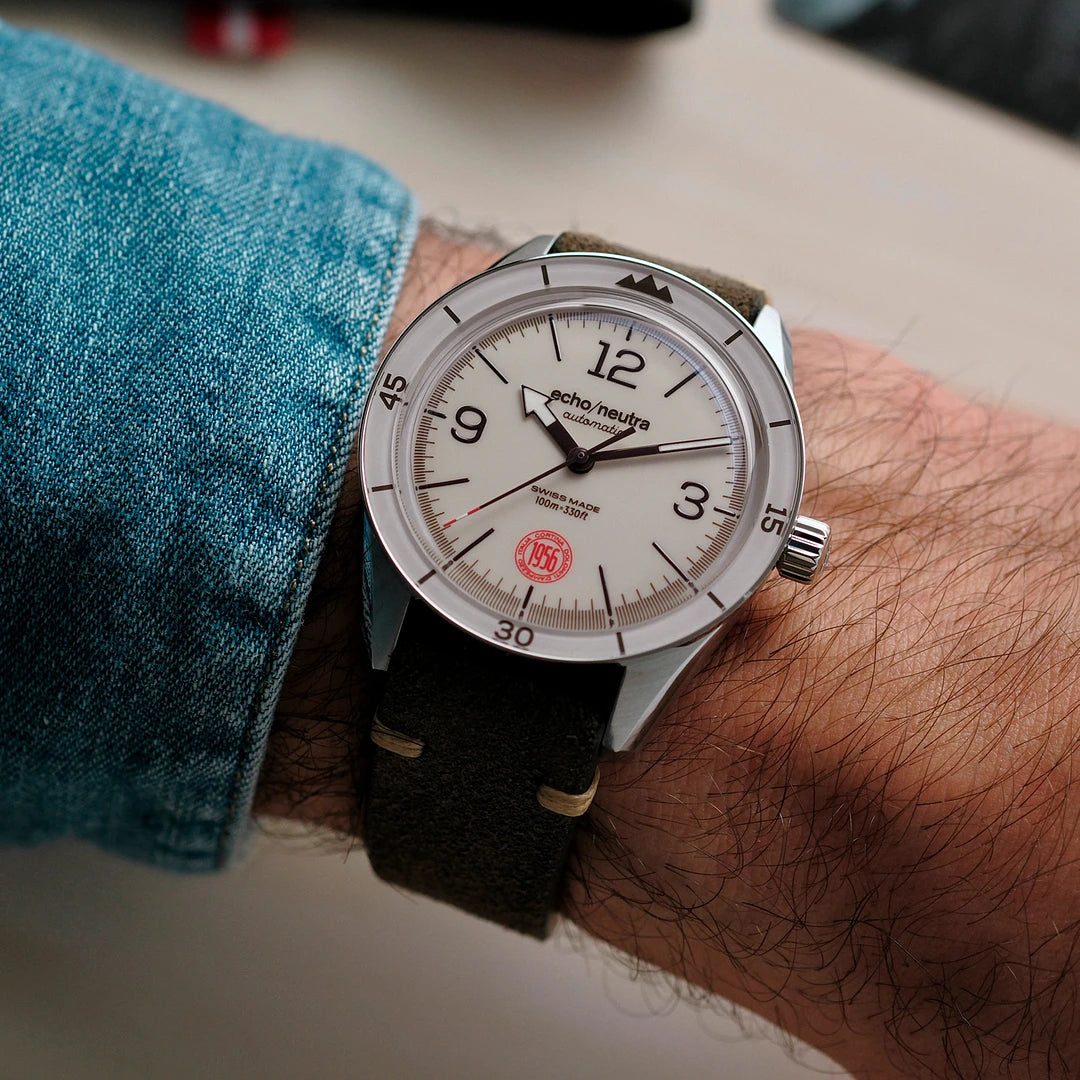 echo/neutral Cortina 1956 | Ivory time only 