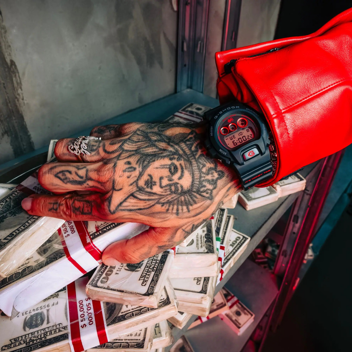 Casio SFERA EBBASTA X G-SHOCK DW-6900SFE25-1ER