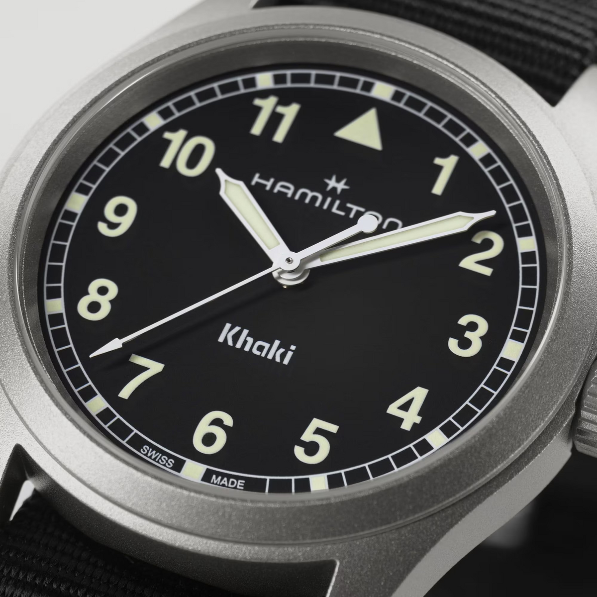 Hamilton Khaki Feldquarz 38 mm H69401430