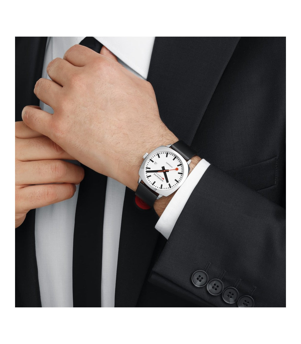 Mondaine Automatic Cushion Bianco 39mm MSL.3961B.LBV