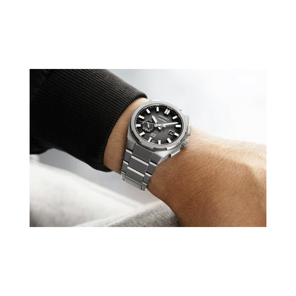 Seiko Astron Titanium SSJ025J1